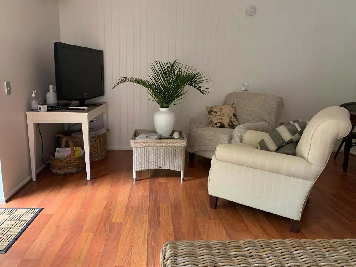 Bed & Breakfast Casa Della Pace- Boutique Studio B&B Buderim Australia